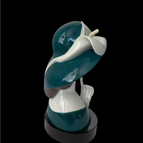 Very Rare & Large Lladro A Woman With A Hat And Calla Lilly #8386 With Box - Picture 6 of 8
